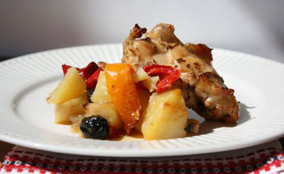 Mediterranean-Chicken-Thighs-Dish