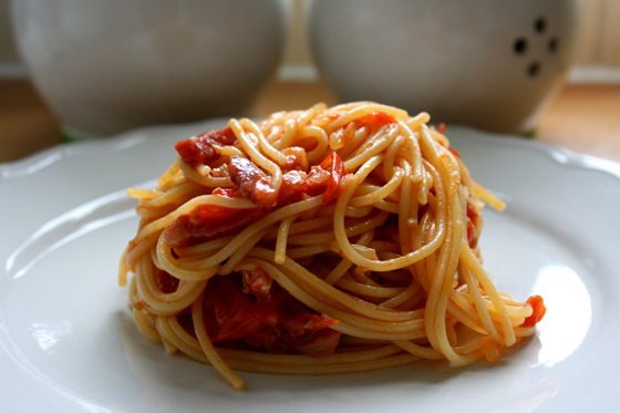 Spaghetti-with-Pancetta-and-Cherry-Tomatoes